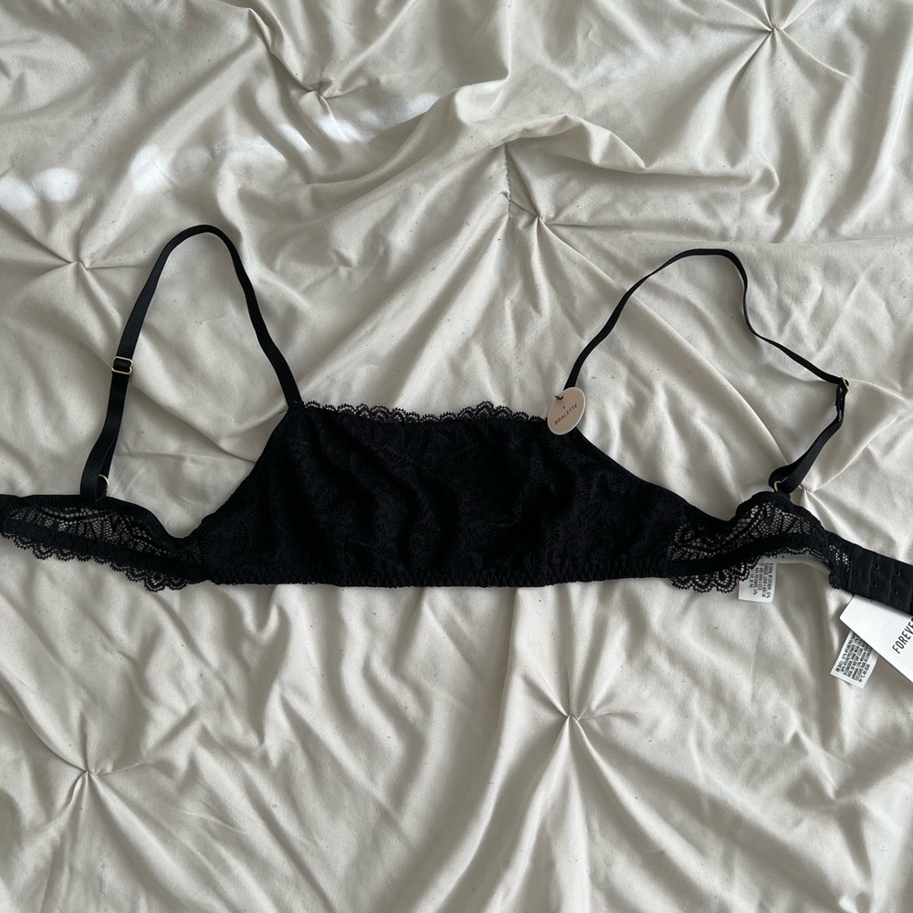 NWT Forever 21 Black Lace Lingerie Bra